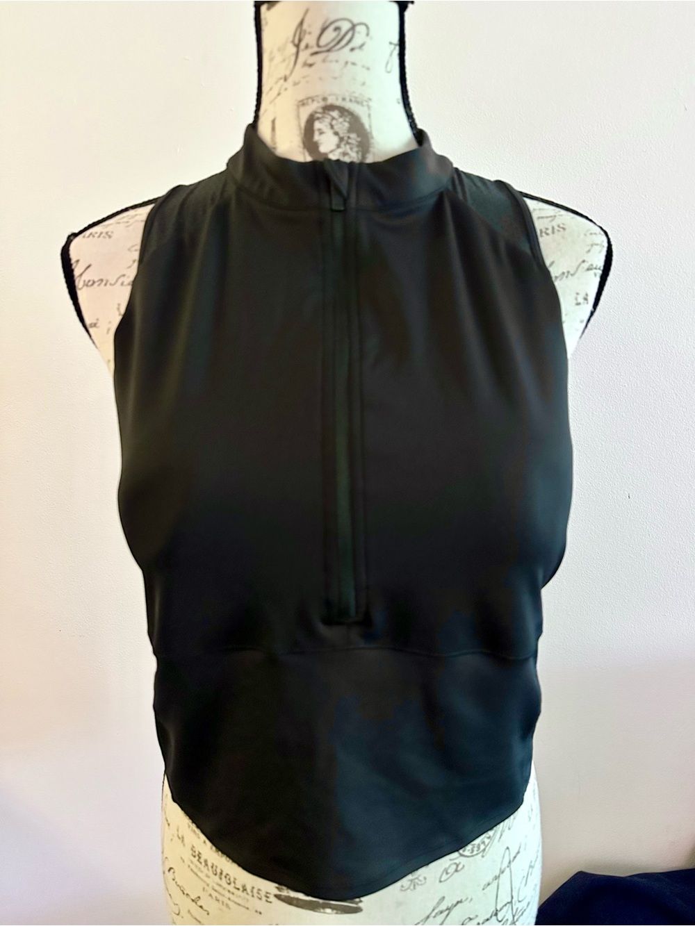 💪🖤 POWER MODE: ACTIVATED - Calia PowerMove 1/2 Zip Crop Top in Pure Black 🖤💪
